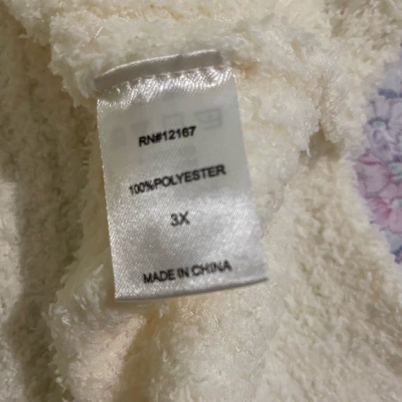 Cream V-neck Sweater - Picture 5 of 6